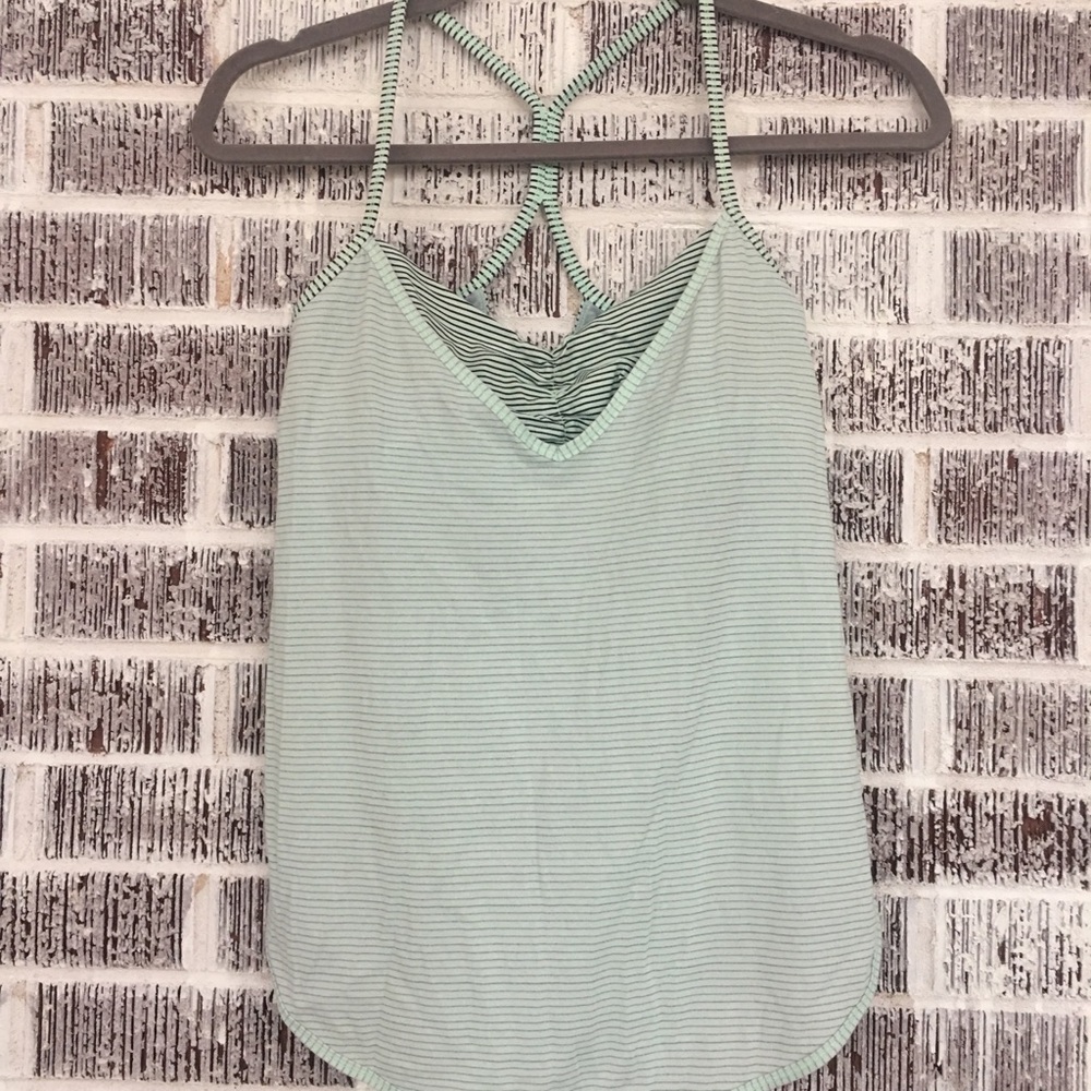 Lululemon Built-In bra yoga top